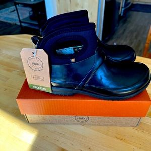 Bogs Women’s Seattle Boots 100% waterproof size 6